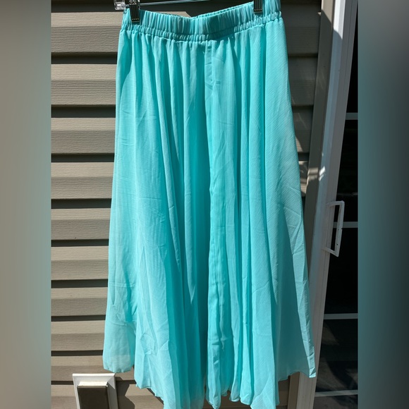 Aqua Mermaid Skirt - Picture 6 of 8